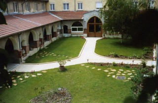 20 - patio.jpg 20 - patio.jpg